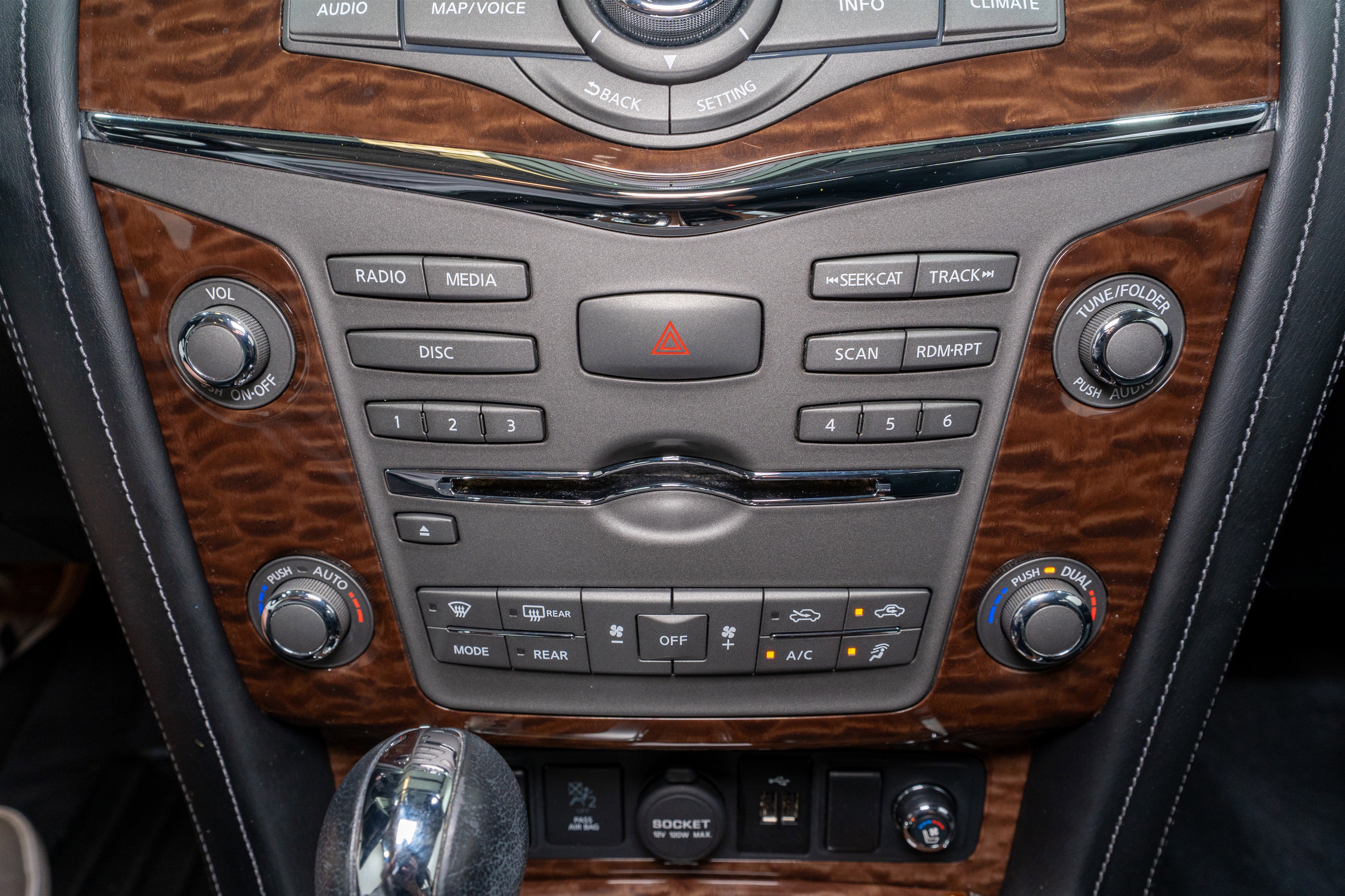 Used 2019 Nissan Armada Platinum w/ Captain's Chairs Package RWD image 22