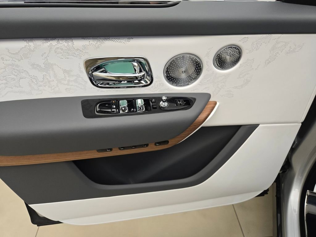 New 2026 Rolls-Royce Cullinan image 31