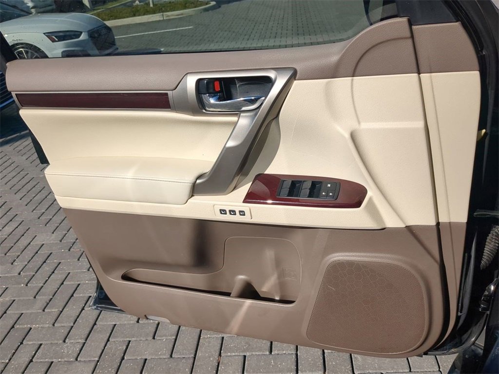 Used 2018 Lexus GX 460 Premium image 32