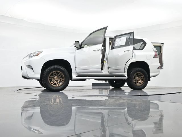 Used 2017 Lexus GX 460 w/ Navigation Package AWD/4WD image 61