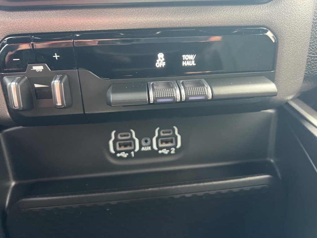 Used 2023 RAM 1500 Big Horn image 18