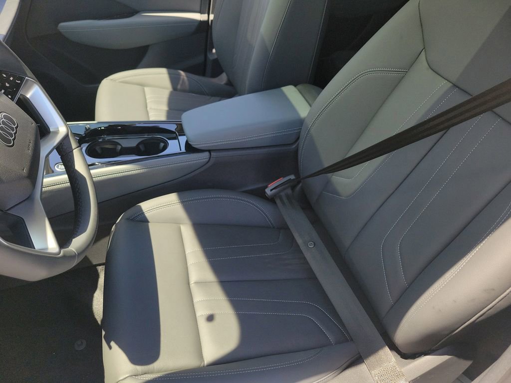 New 2026 Audi Q3 quattro 2.0T AWD/4WD image 17