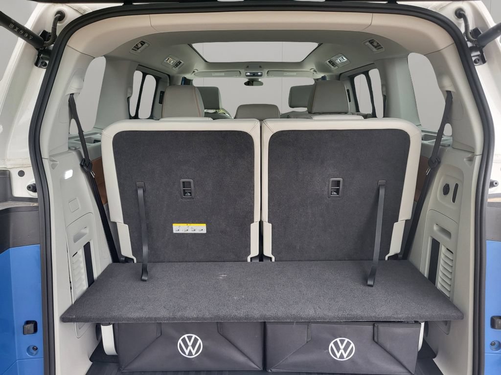 Used 2025 Volkswagen ID. Buzz 1st Edition RWD image 26