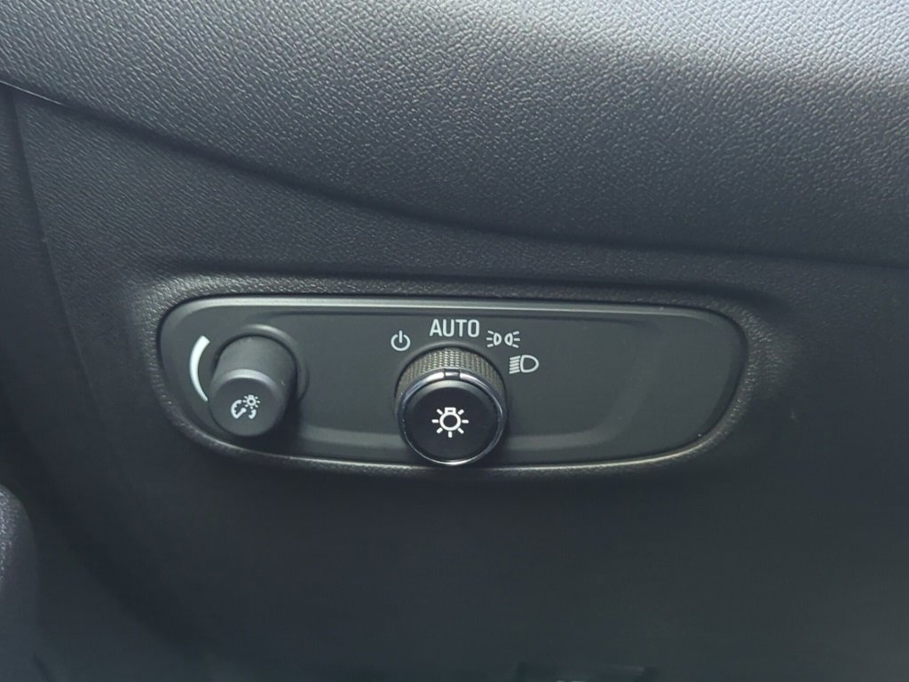 Used 2024 Chevrolet Equinox LT image 24