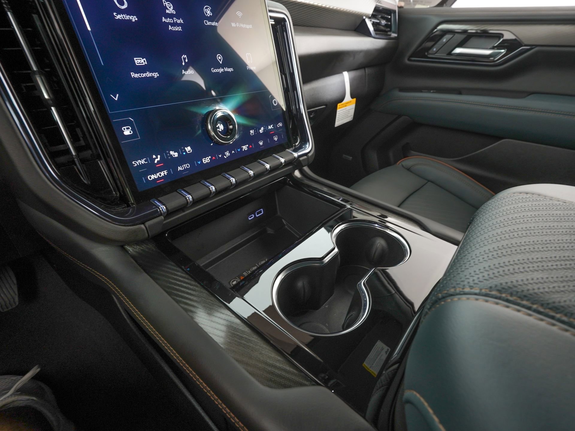 Used 2026 GMC Yukon AT4 w/ AT4 Premium Plus Package image 19