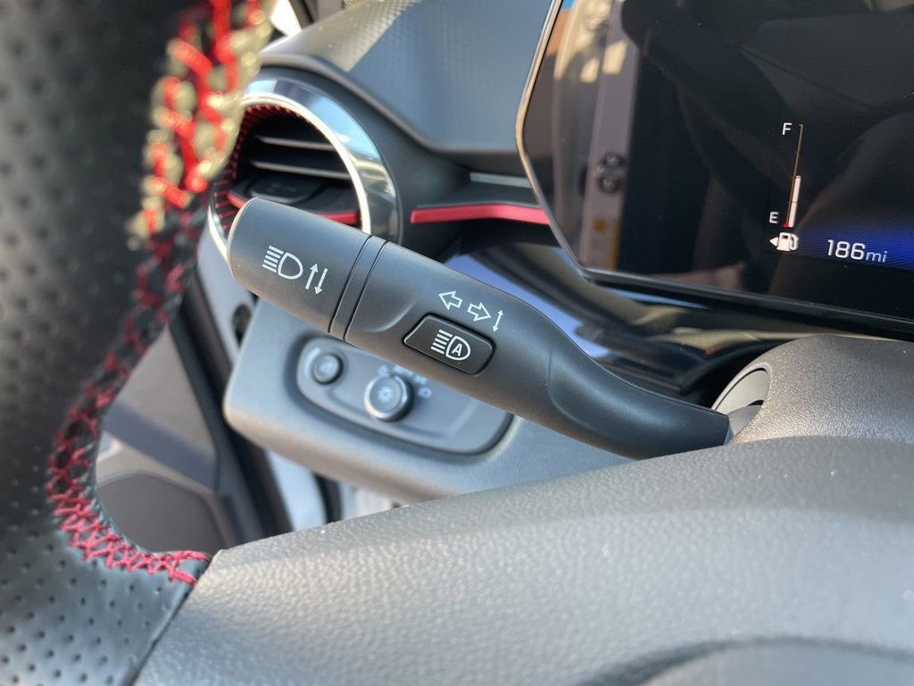 New 2026 Chevrolet Trax RS w/ Sunroof Package image 15