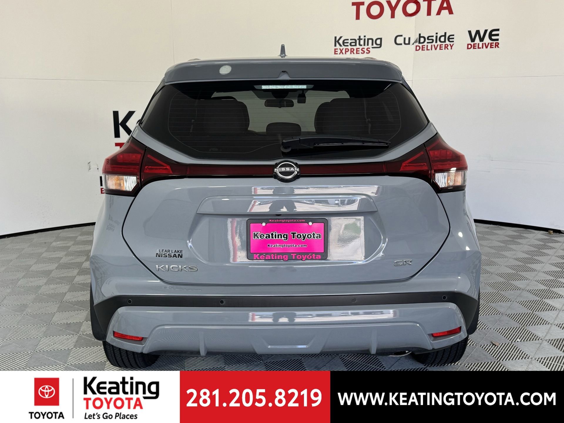 Used 2024 Nissan Kicks SR w/ SR Premium Package image 6