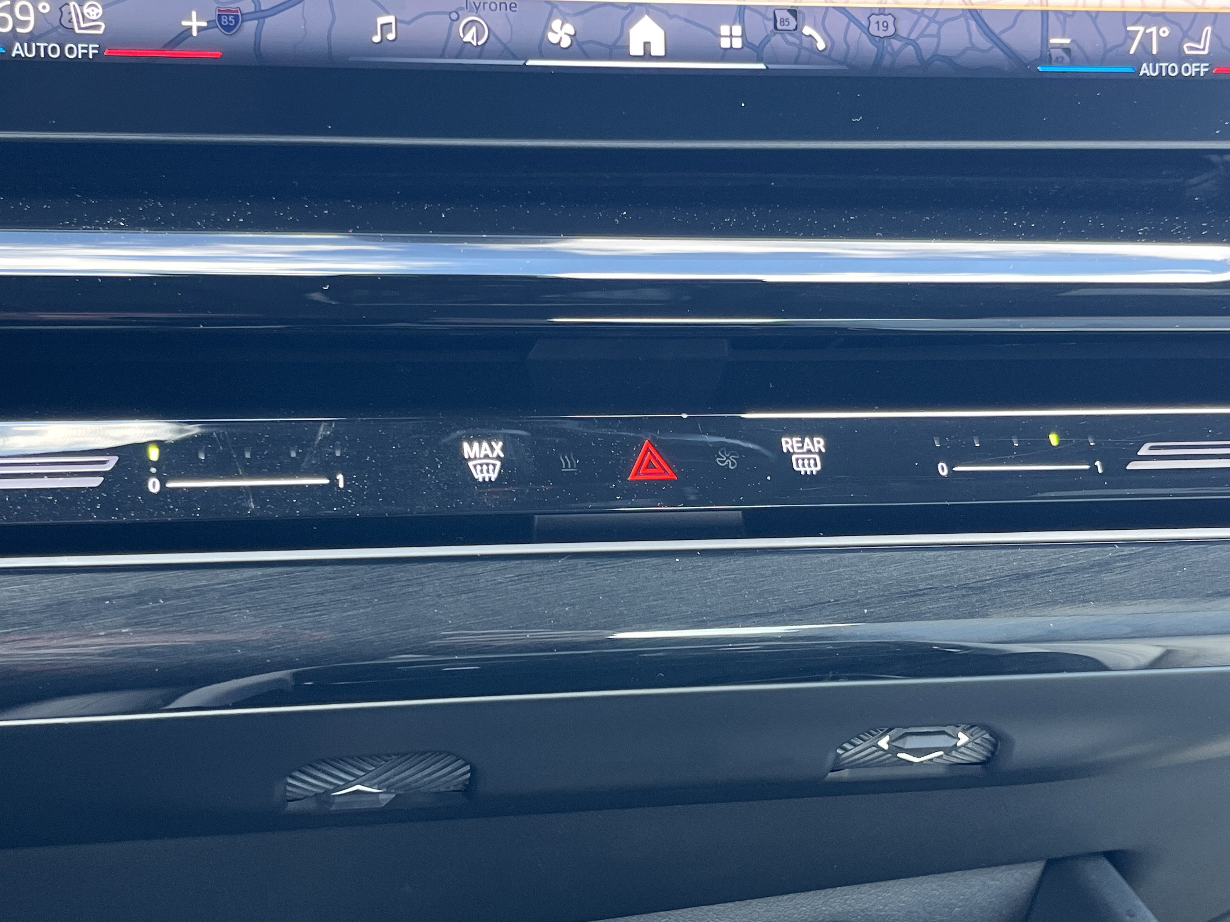 Used 2024 BMW 530i w/ Premium Package image 6