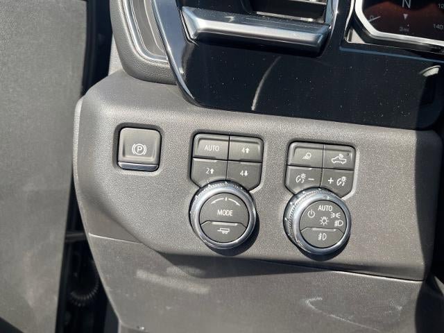 New 2026 GMC Sierra 1500 SLT w/ SLT Premium Package AWD/4WD image 17