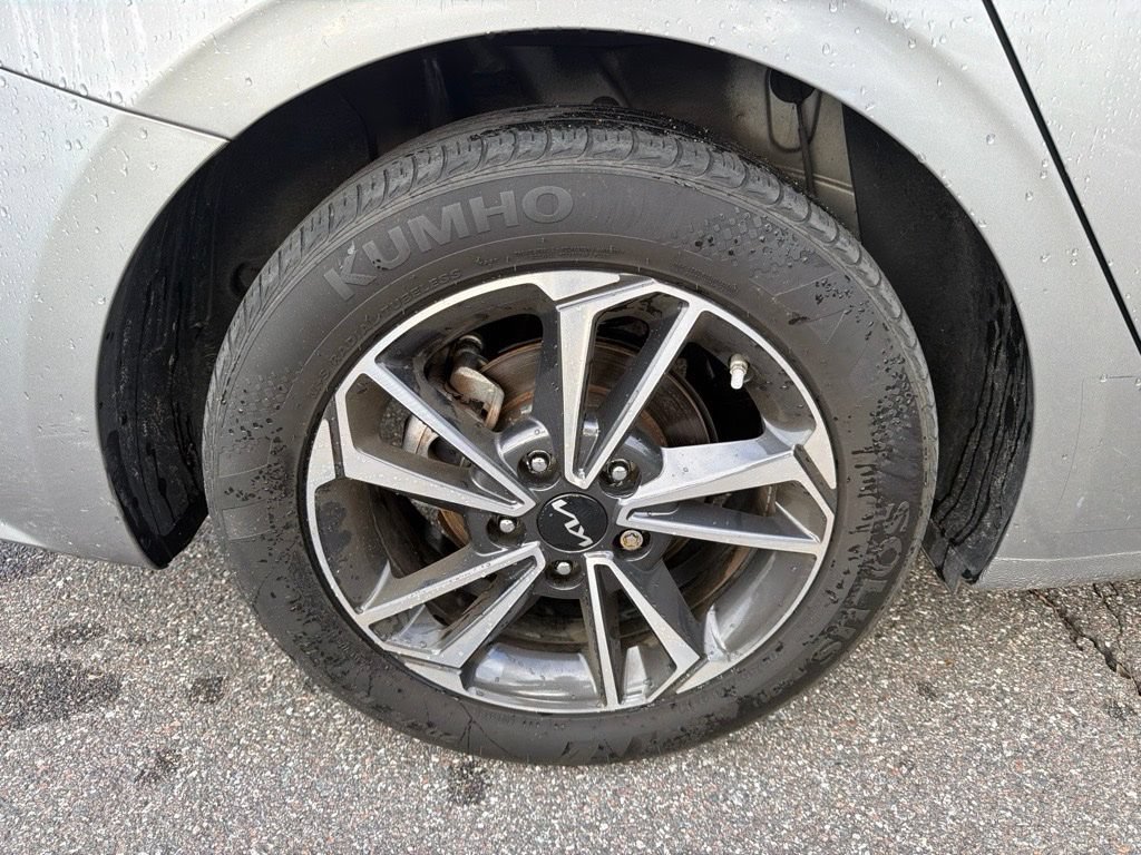 Certified 2024 Kia Forte LXS FWD image 26