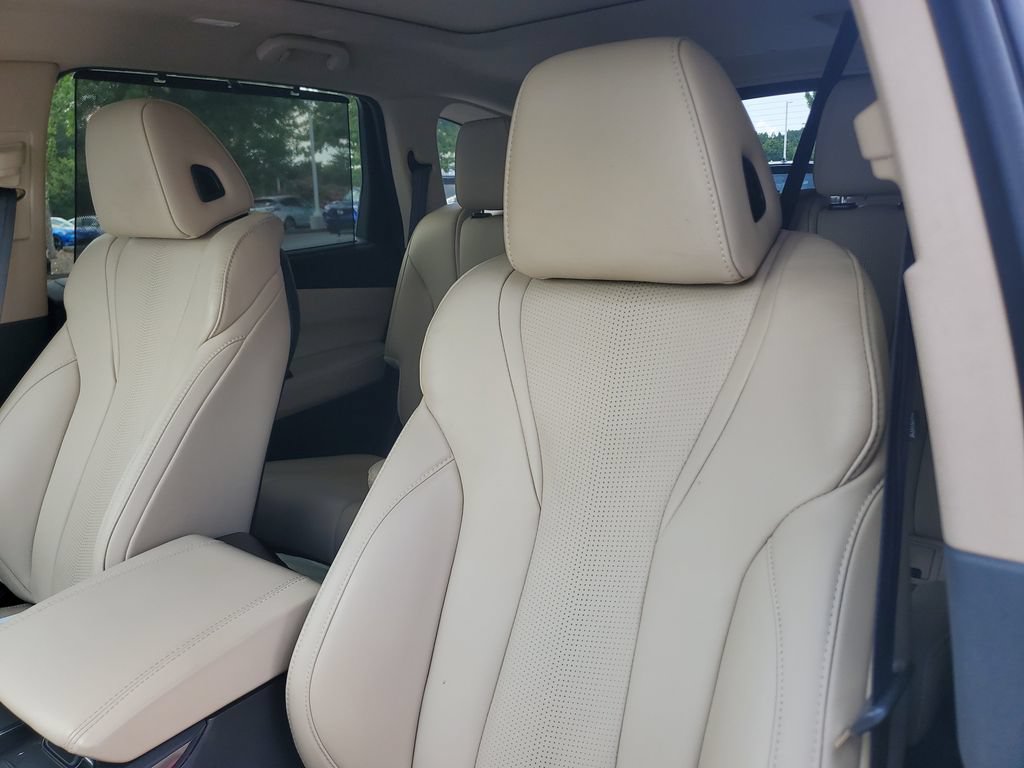 Certified 2025 Acura MDX w/ Technology Package FWD image 18