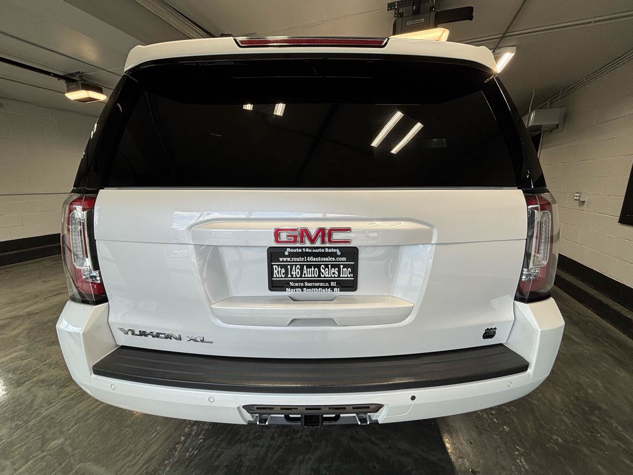 Used 2020 GMC Yukon XL SLT w/ Open Road Package AWD/4WD image 7