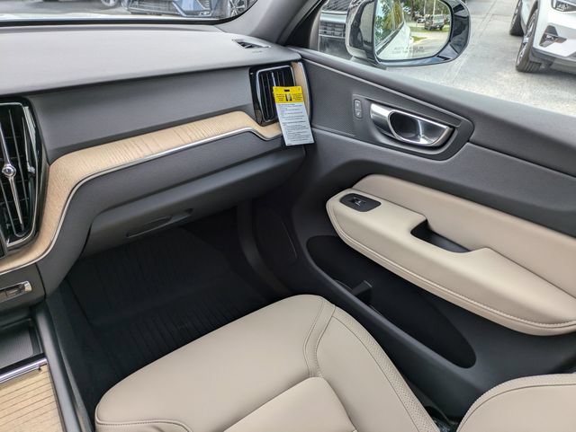 New 2026 Volvo XC60 T8 Plus w/ Protection Package Premier AWD/4WD image 17