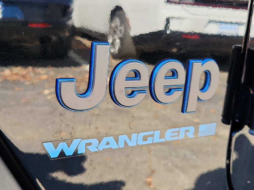 Used 2023 Jeep Wrangler Unlimited w/ Cold Weather Group AWD/4WD image 30