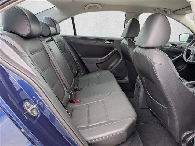 Used 2011 Volkswagen Jetta SE image 17