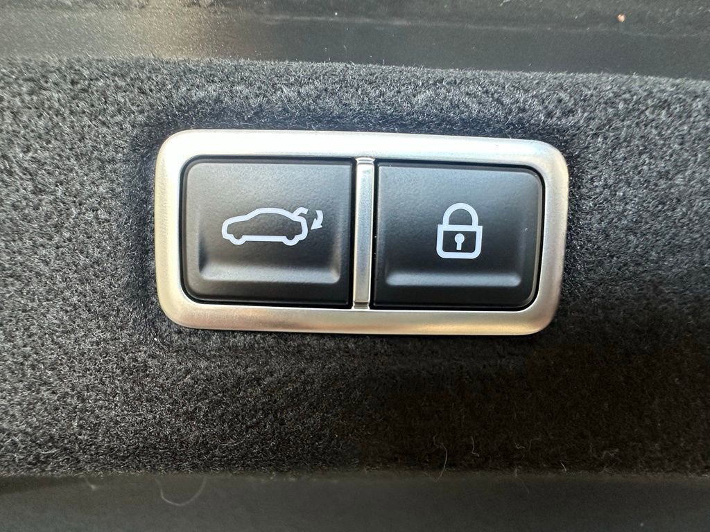 Used 2025 Hyundai Sonata Limited image 8