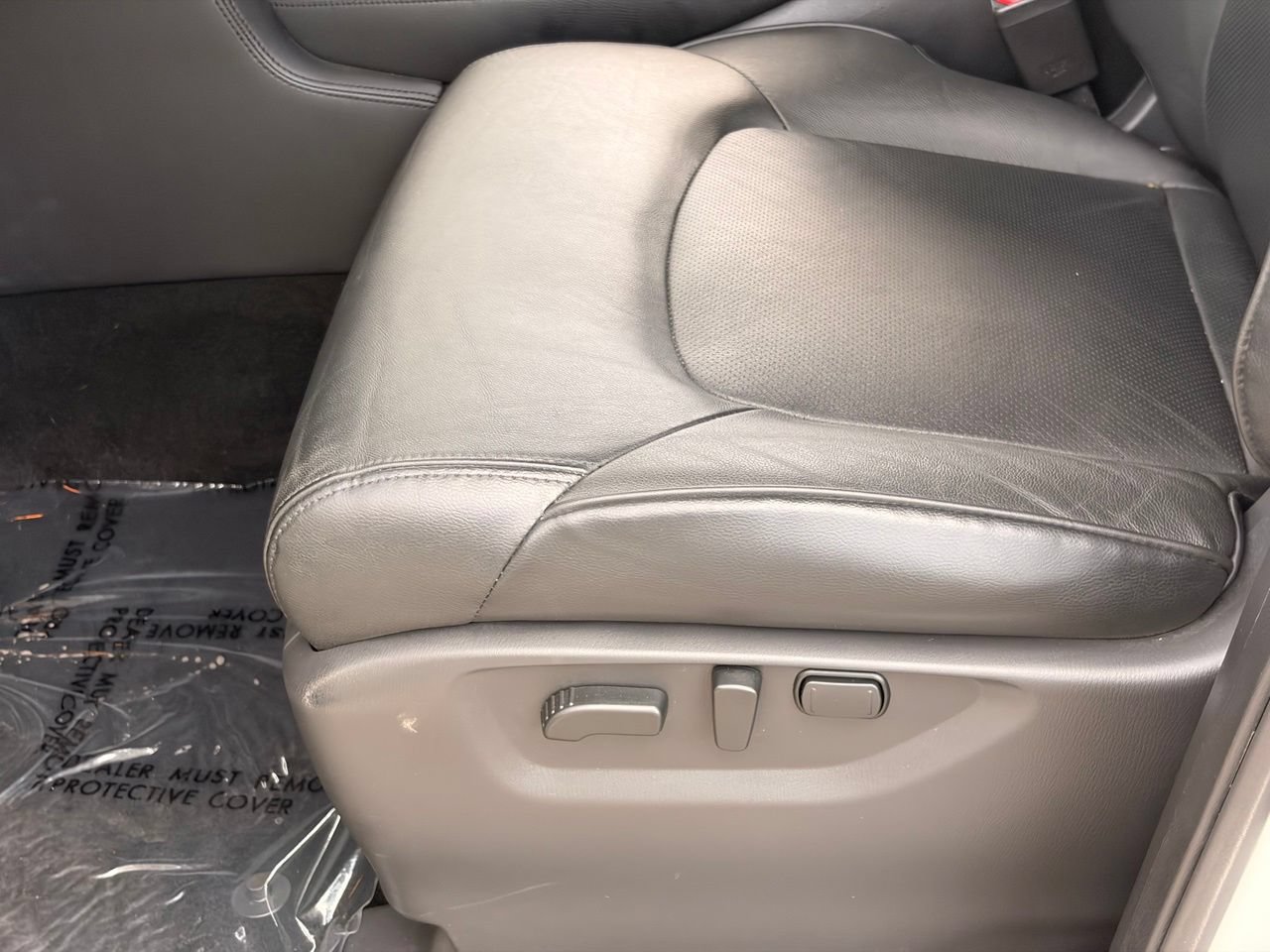 Used 2024 Nissan Armada SL w/ Captain's Chairs Package RWD image 21