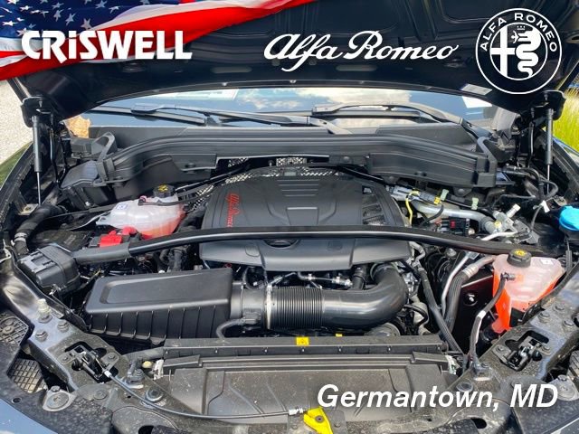 New 2025 Alfa Romeo Stelvio Sprint image 10