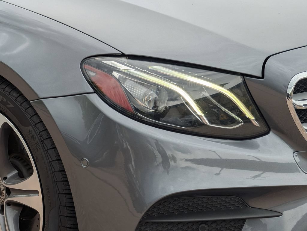 Certified 2018 Mercedes-Benz E 400 4MATIC Wagon image 8
