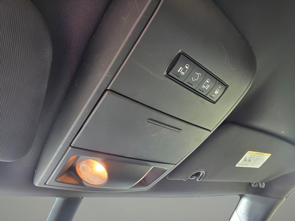 Used 2020 Dodge Grand Caravan SXT image 25