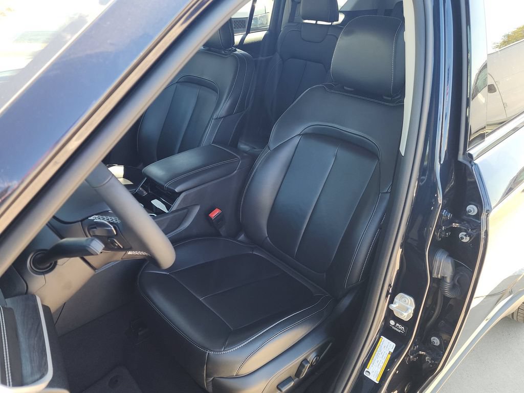 Used 2023 Jeep Grand Cherokee L Limited AWD/4WD image 11