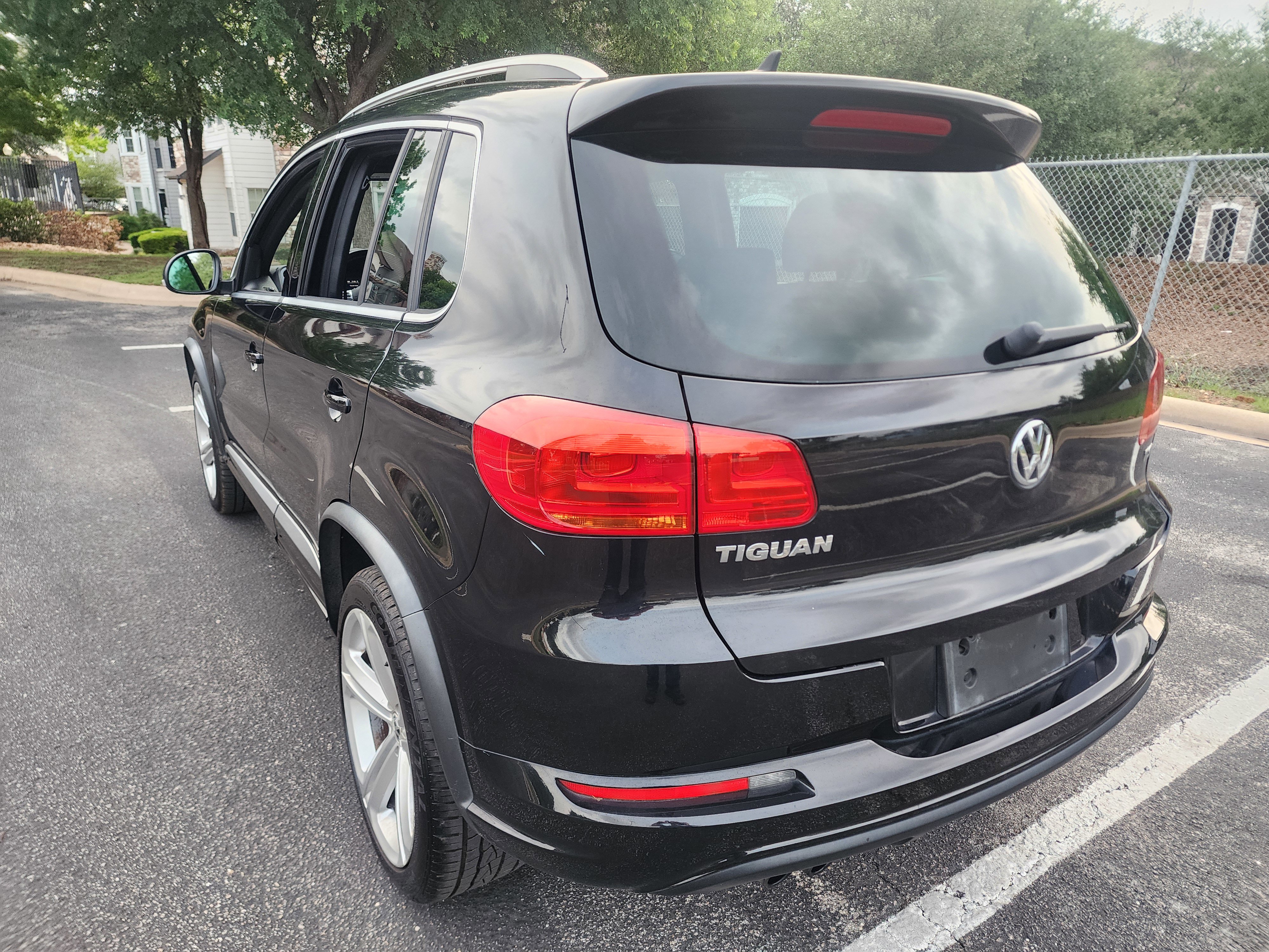 Used 2016 Volkswagen Tiguan R-Line FWD image 5