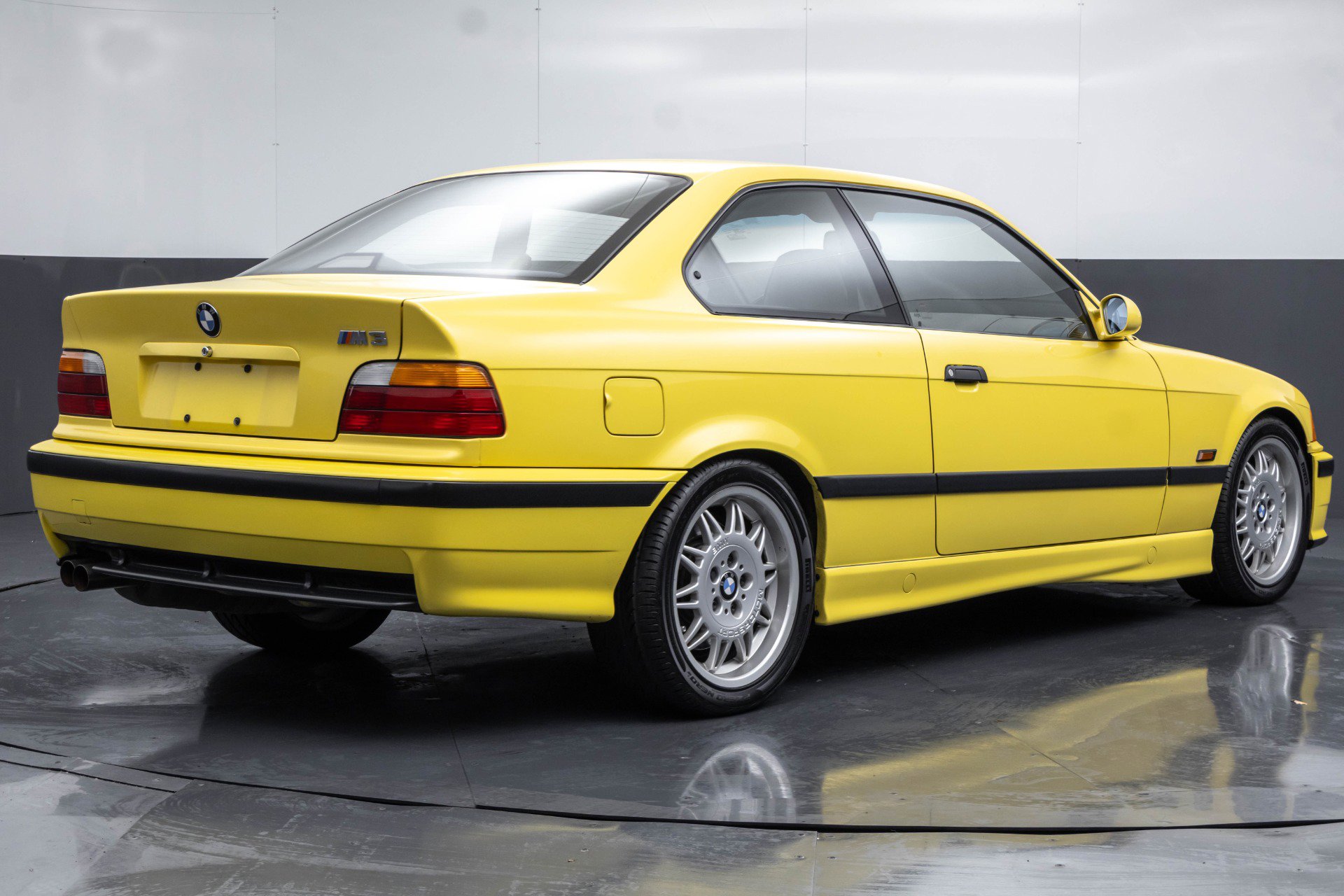 Used 1995 BMW M3 Coupe image 24
