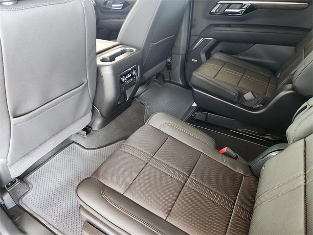 New 2026 Chevrolet Suburban High Country image 24