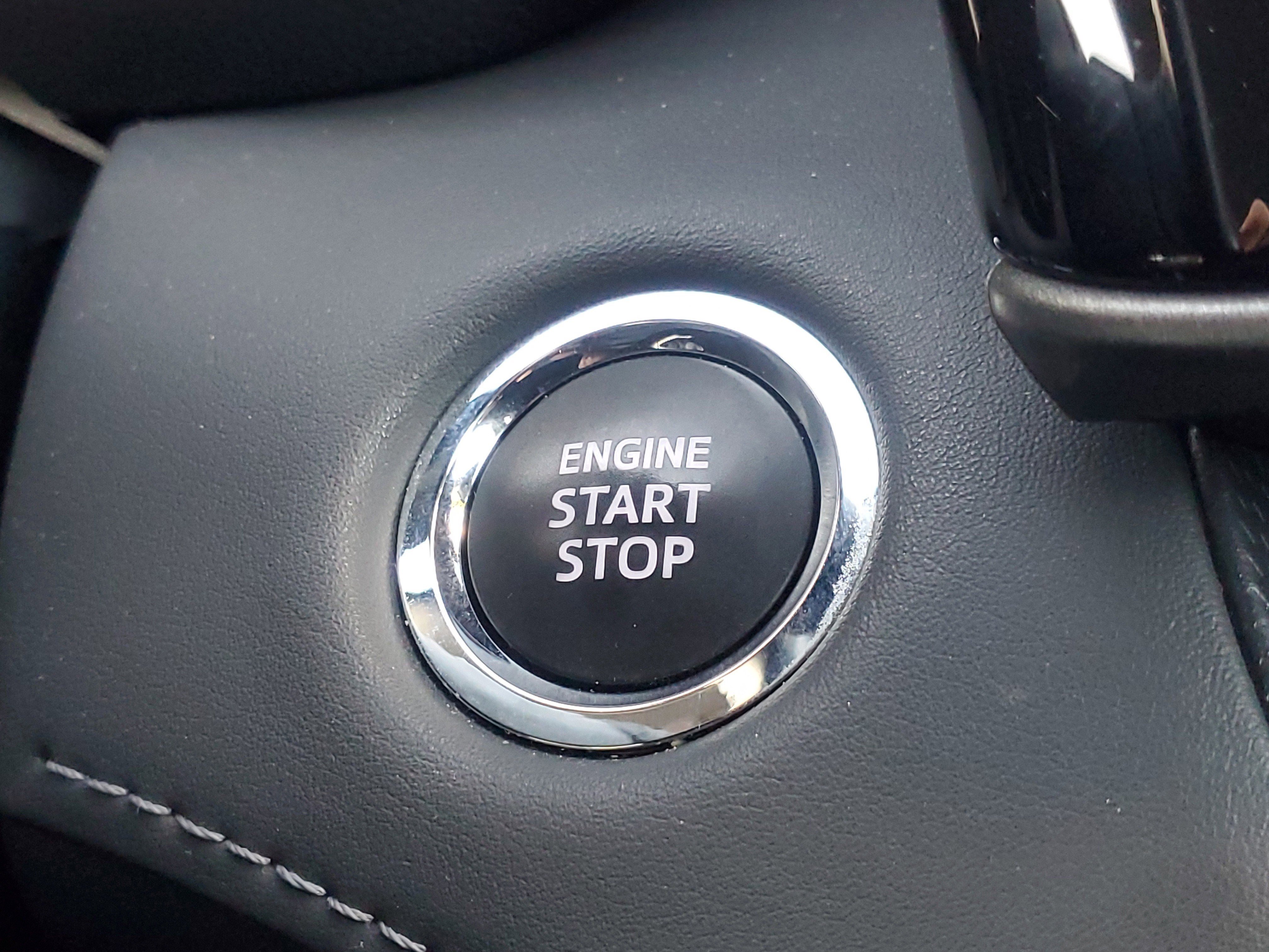 Used 2023 Toyota Highlander LE image 32