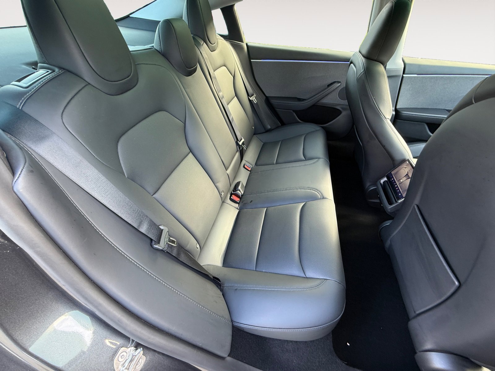 Used 2024 Tesla Model 3 Standard Range image 18