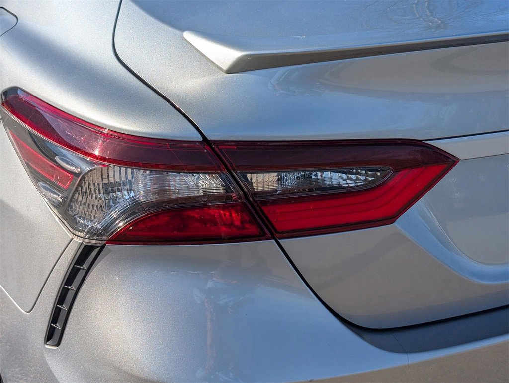 Used 2023 Toyota Camry SE image 11