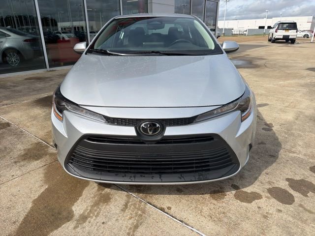 Used 2025 Toyota Corolla LE FWD image 6