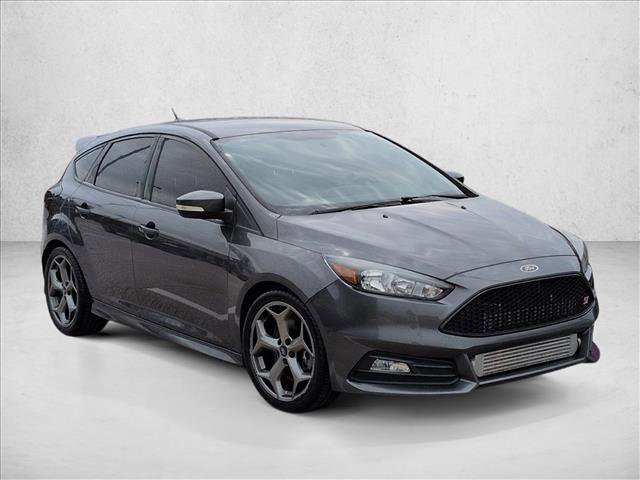 Used 2018 Ford Focus ST image 3
