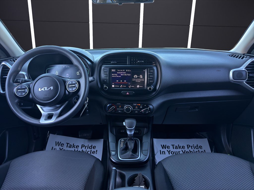 Used 2023 Kia Soul LX w/ Option Group 015 FWD image 10