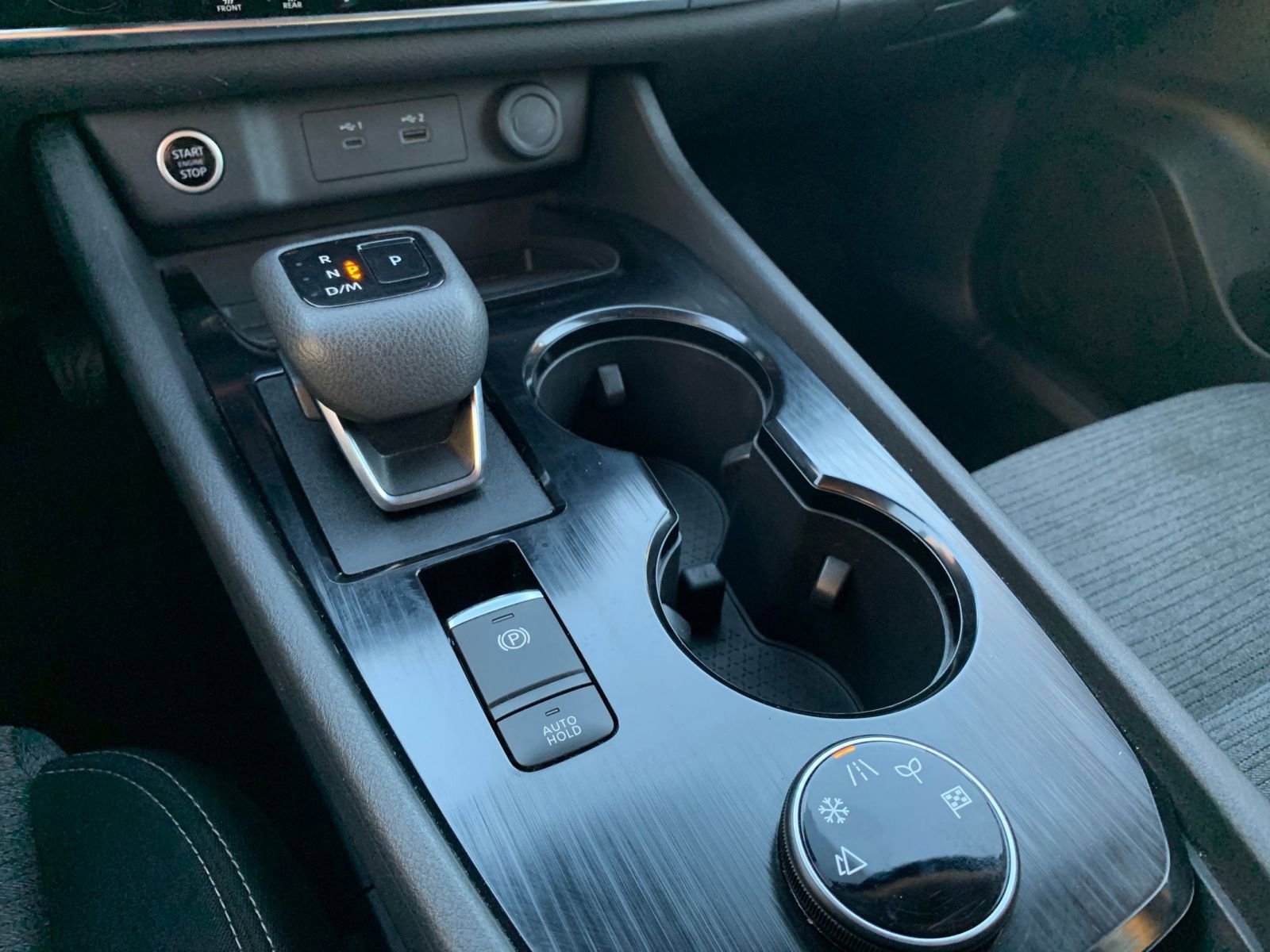 Used 2023 Nissan Rogue SV image 41