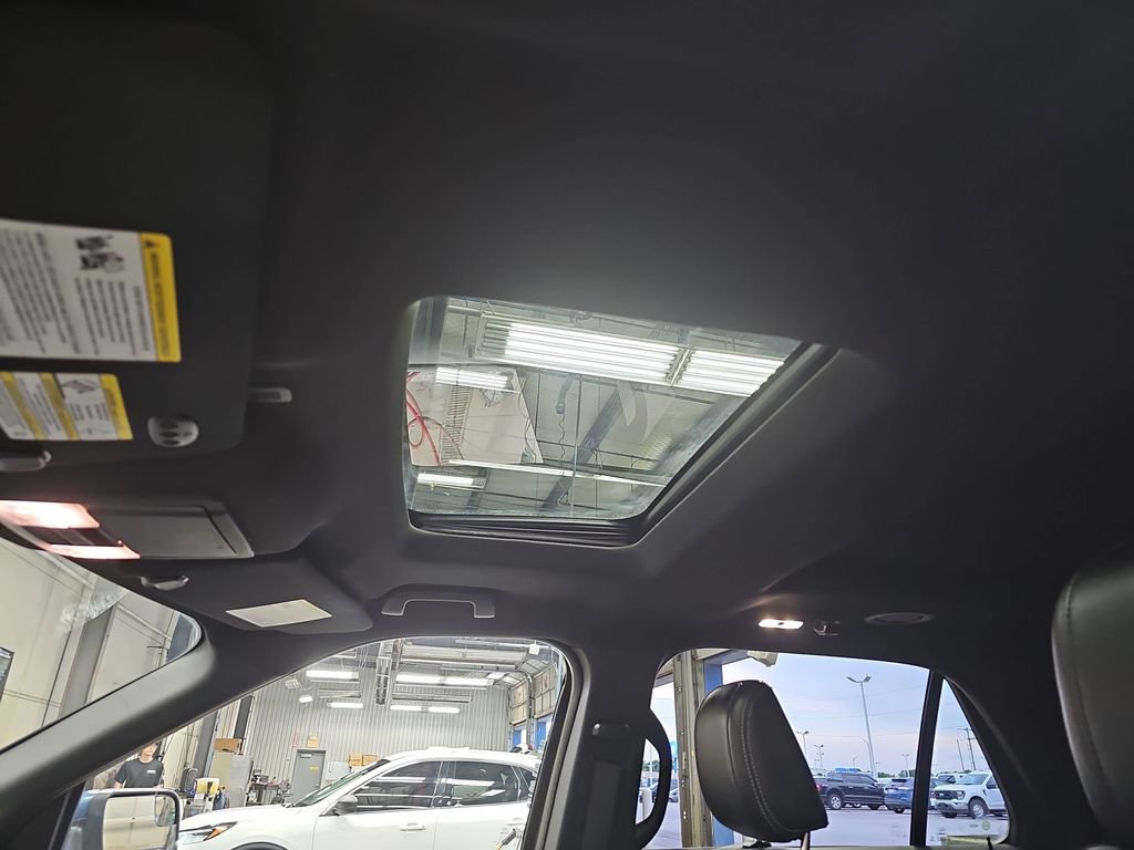Used 2018 Ford Explorer Limited AWD/4WD image 30