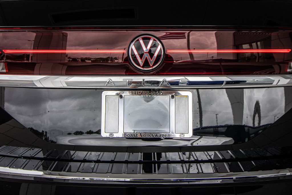 Used 2025 Volkswagen Atlas SEL Premium R-Line AWD/4WD image 15