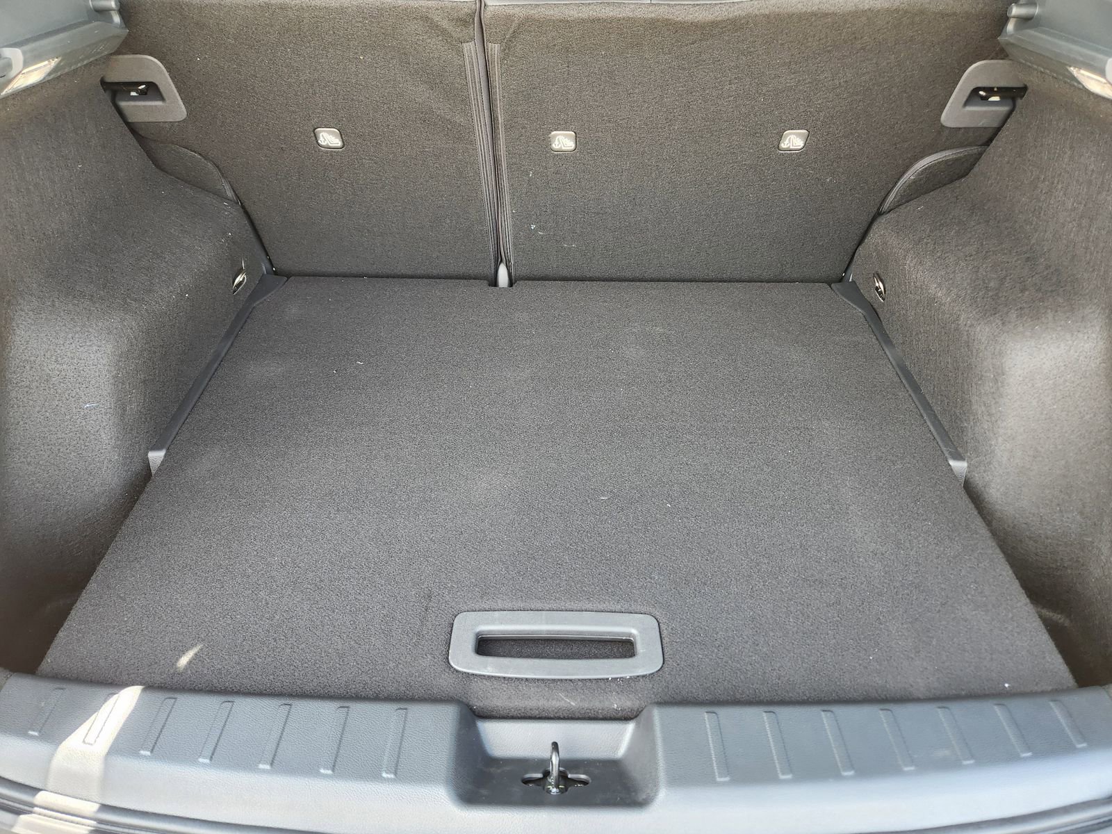 New 2026 Nissan Kicks SR image 28