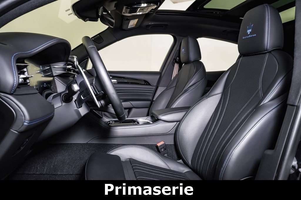 Certified 2023 Maserati Grecale Modena image 18