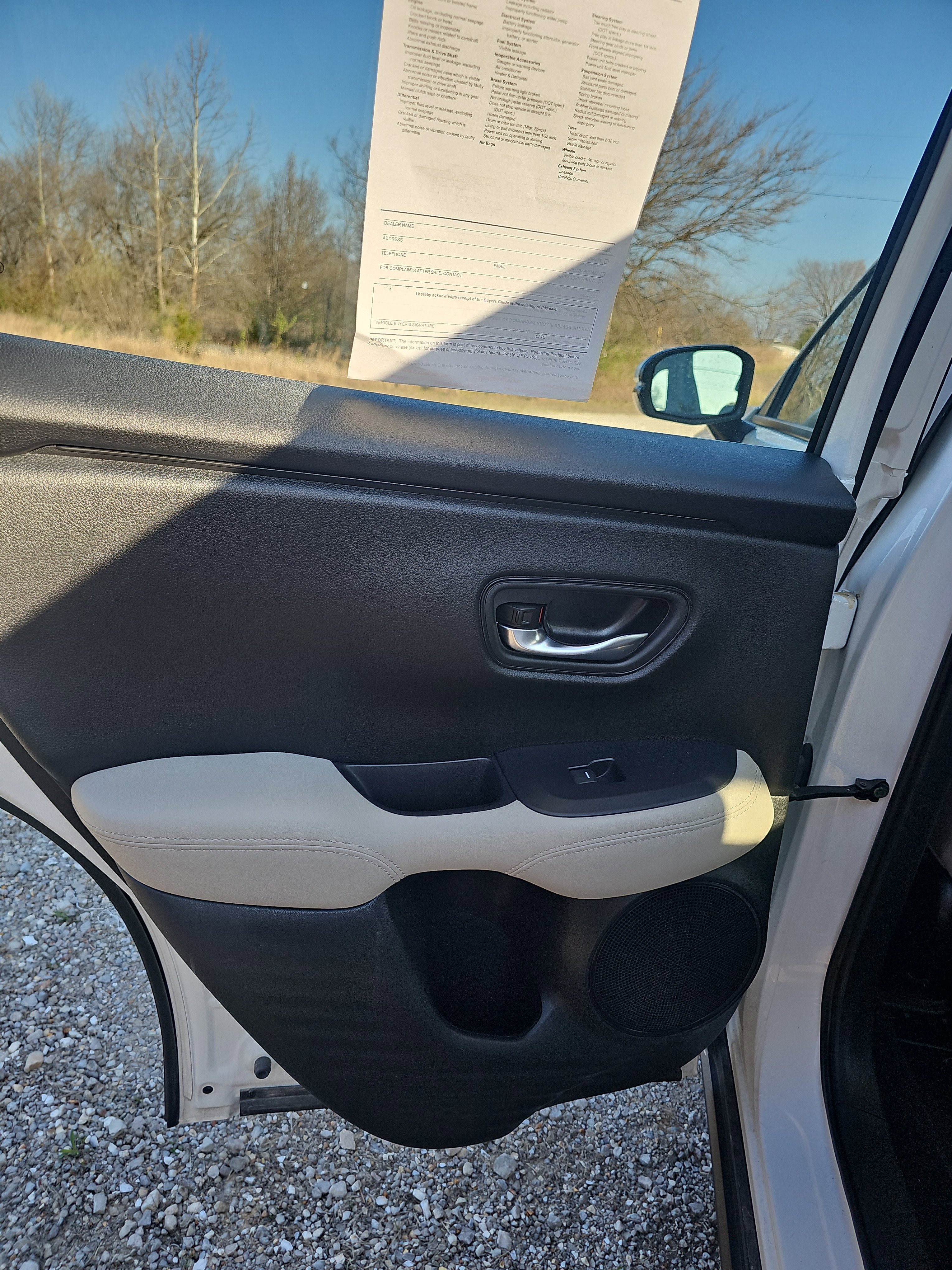 Used 2025 Honda HR-V LX image 12