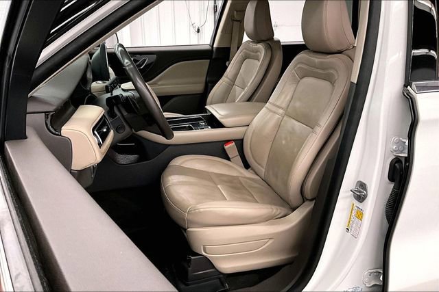 Used 2023 Lincoln Aviator Reserve w/ Elements Package Plus image 23