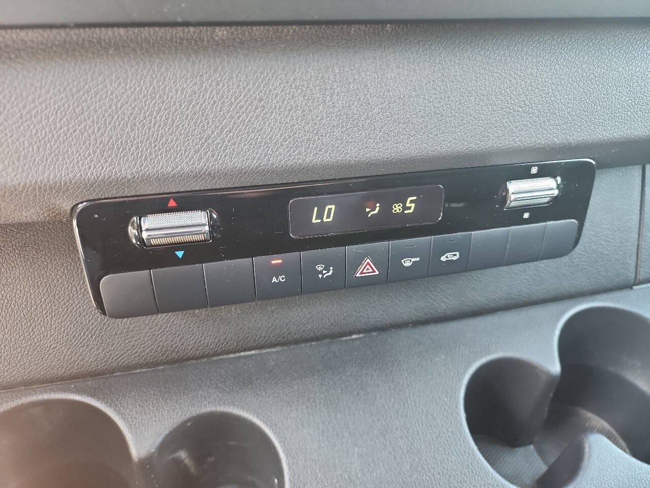 Used 2022 Mercedes-Benz Sprinter 2500 image 16