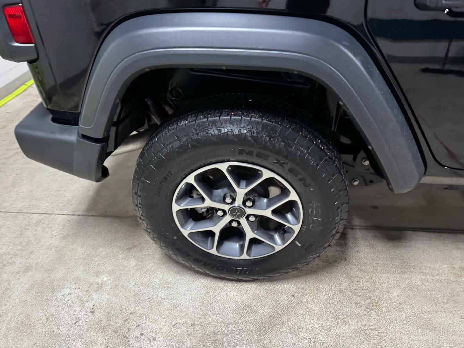 Used 2024 Jeep Wrangler Sport S image 8