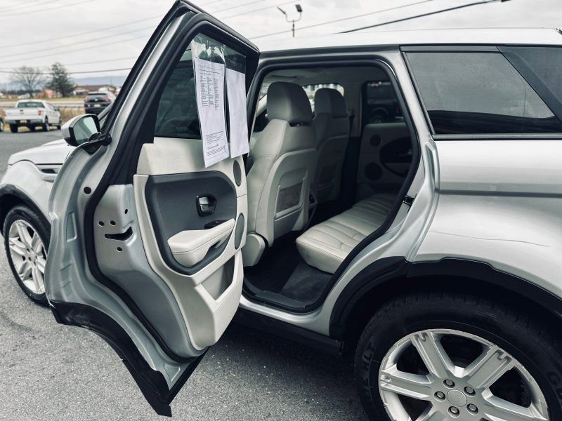 Used 2014 Land Rover Range Rover Evoque Pure Plus image 16