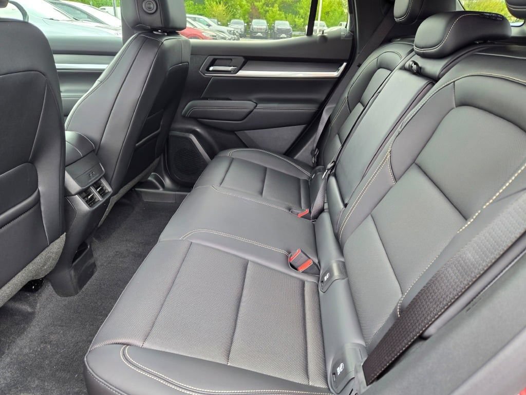 New 2026 GMC Terrain Elevation w/ Elevation Premium Package AWD/4WD image 31