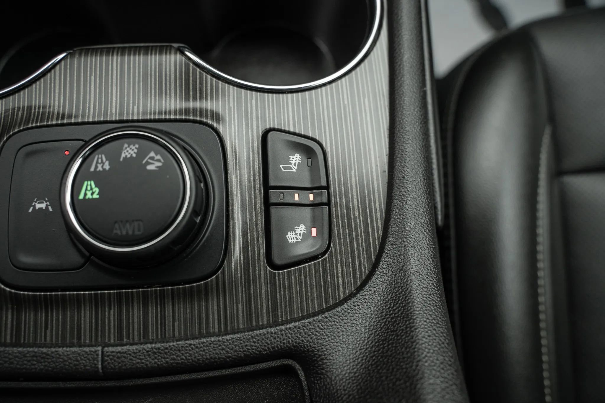 Used 2022 GMC Acadia SLT w/ LPO, Floor Liner Package image 29