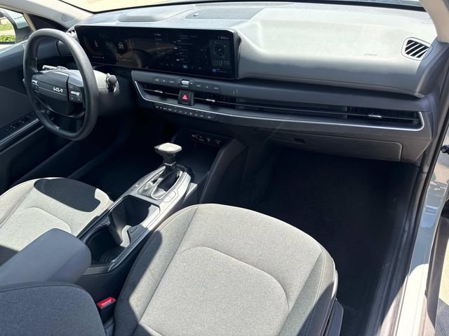 Used 2025 Kia K4 FWD image 16