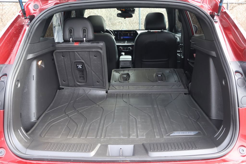 Certified 2024 Chevrolet Trax RS w/ Sunroof Package image 50