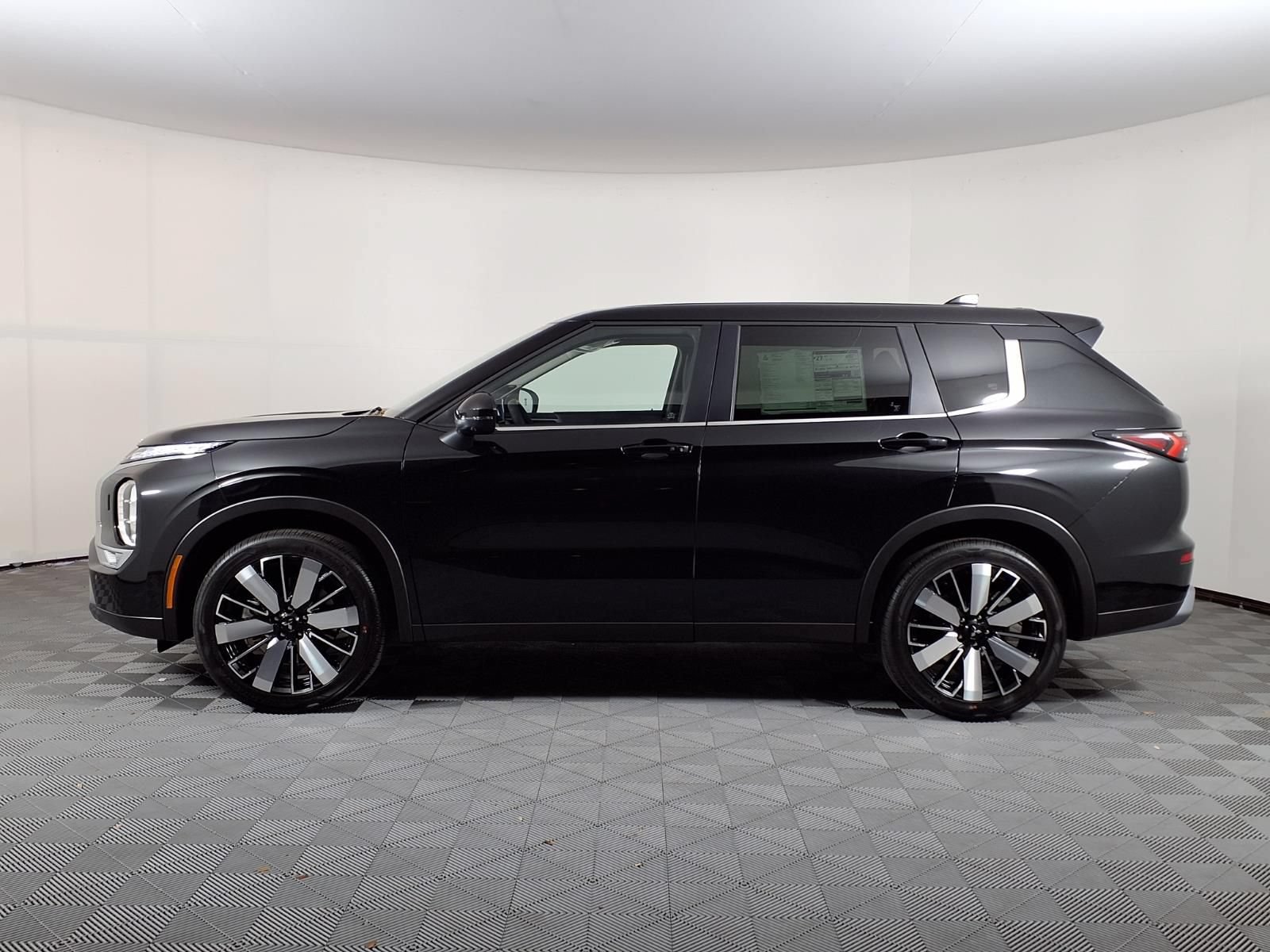 New 2026 Mitsubishi Outlander SE AWD/4WD image 4