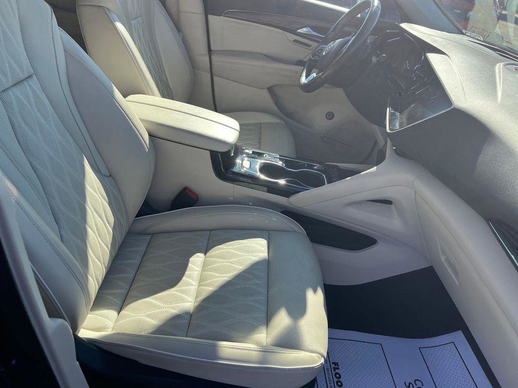 Used 2023 Buick Envision Avenir image 30